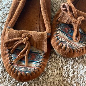 Minnetonka Slippers